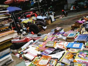Pasar Loak Kebayoran Lama, Alternatif Wisata Barang Bekas di Jakarta Pasar Loak Kebayoran Lama, Alternatif Wisata Barang Bekas di Jakarta