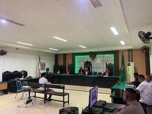 3 Terdakwa Korupsi Rp 8 M Proyek Terminal Bandara Ruteng Dituntut 5-8 Tahun