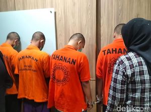4 Tersangka Kasus Prostitusi di Jaksel Dijerat Polisi: Admin-Pengawal 4 Tersangka Kasus Prostitusi di Jaksel Dijerat Polisi: Admin-Pengawal