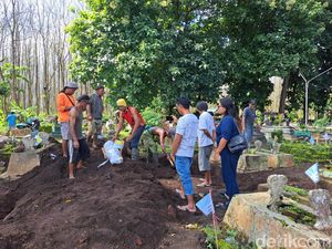 Relokasi 486 Makam di Blitar Disertai Hal Mistis & Suara Tangisan Gaib Relokasi 486 Makam di Blitar Disertai Hal Mistis & Suara Tangisan Gaib