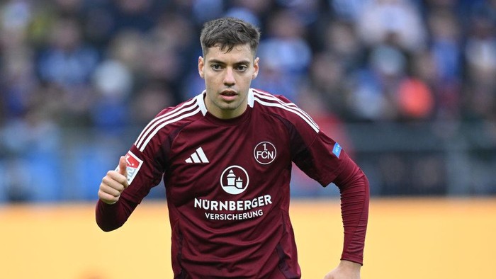HAMBURG, GERMANY - NOVEMBER 03: Stefanos Tzimas of Nuernberg gestures during the Second Bundesliga match between Hamburger SV and 1. FC Nürnberg at Volksparkstadion on November 03, 2024 in Hamburg, Germany. (Photo by Stuart Franklin/Getty Images)