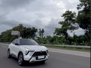 Tes Fitur Mitsubishi Xforce Ultimate DS yang Bisa Bikin Dua Kaki Driver Nganggur