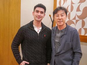 Video: Potret Shin Tae Yong Makan Malam Bareng Verrell Bramasta