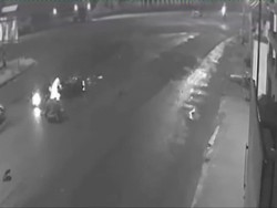 Terekam CCTV Detik-detik Penjual Bensin Tewas Tertabrak Motor di Mojokerto