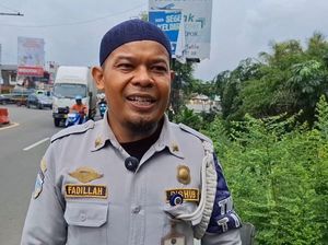 Cerita Petugas Dishub Spider-Man Diajak Duel Usai Nemplok di Pikap Cerita Petugas Dishub Spider-Man Diajak Duel Usai Nemplok di Pikap