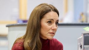 7 Momen Emosional Kate Middleton Kunjungi RS Tempat Perawatan Kankernya