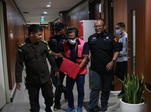 Hakim Tersangka Kasus Ronald Tannur: Batal Promosi, Berakhir di Jeruji Hakim Tersangka Kasus Ronald Tannur: Batal Promosi, Berakhir di Jeruji