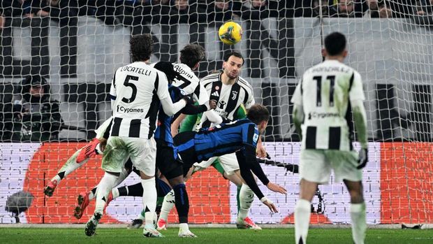 BERGAMO, ITALY - JANUARY 14: Mateo Retegui of Atalanta scores goal during the Serie A match between Atalanta and Juventus at Gewiss Stadium on January 14, 2025 in Bergamo, Italy. (Photo by Image Photo Agency/Getty Images)