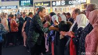 Momen Menteri Lantik Pejabat di Pasar Tanah Abang