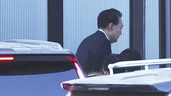 Momen Dramatis Penangkapan Presiden Korsel Yoon Suk Yeol