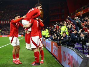 Sesal Nottingham Gagal Taklukkan Liverpool