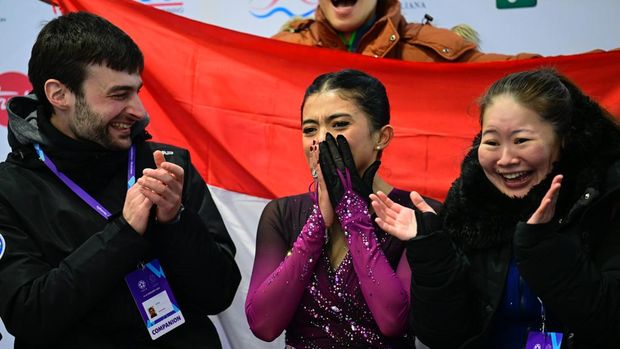 Nurul Ayinie Sulaeman (Ayi), 32 tahun, atlet fig skating dan diaspora Indonesia yang melatih di Kuwait menunjukkan kepiawaiannya dalam kompetisi Winter World Masters Games di Lombardia Italia (12–21 Januari 2024). Ayi menyabet dua medali emas dari kategori Adult Free Skate Silver Women I serta Artistic Gold Women I setelah menyisihkan 14 perwakilan dari berbagai negara.