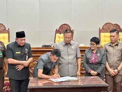 DPRD Bengkulu Ketok Palu Tetapkan Helmi-Mian sebagai Gubernur-Wagub Terpilih