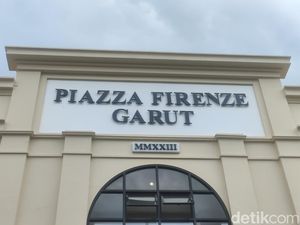 Piazza Firenze, Markas Kerajinan Kulit Garut Bernuansa Italia Piazza Firenze, Markas Kerajinan Kulit Garut Bernuansa Italia