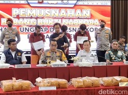 Polda Sumsel Musnahkan 49,6 Kg Sabu dan Amankan 3 Tersangka