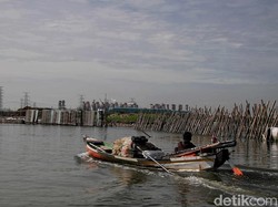 Airlangga Pastikan Pagar di Laut Bekasi Bukan Proyek Giant Sea Wall