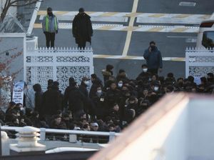 Presiden Korsel Ditangkap, Terancam Hukuman Mati atau Bui Seumur Hidup Presiden Korsel Ditangkap, Terancam Hukuman Mati atau Bui Seumur Hidup