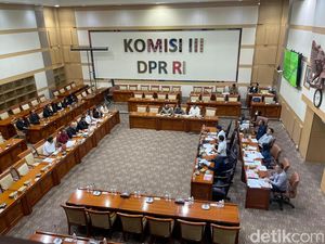 Pelapor Guru Besar IPB soal Hitungan Kasus Timah Datangi Komisi III DPR Pelapor Guru Besar IPB soal Hitungan Kasus Timah Datangi Komisi III DPR