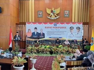 DPRD Mataram Umumkan Mohan-Mujib sebagai Wali Kota-Wakil Wali Kota Terpilih DPRD Mataram Umumkan Mohan-Mujib sebagai Wali Kota-Wakil Wali Kota Terpilih