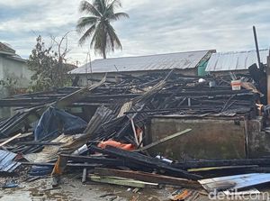 Rumah yang Terbakar di Palembang Diduga karena ODGJ Bakar Sampah Rumah yang Terbakar di Palembang Diduga karena ODGJ Bakar Sampah