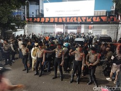 Suasana di Jalan BKR Bandung Usai Markas Ormas PP Diserang GRIB