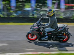 Beda Rasa Aerox Alpha Turbo Vs Varian Termurah di Aspal Sirkuit