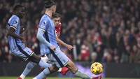 Leandro Trossard - 7 gol di seluruh ajang buat Arsenal musim ini. Foto: AP/Bradley Collyer