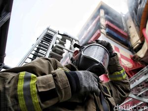 5 Fakta Glodok Plaza Dilalap Api, Ada Korban yang Masih Dicari