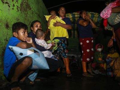 Gunung Ibu Awas, Warga di Zona Merah Dievakuasi