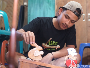 Menengok Produksi Mainan Kayu di Perbukitan Menoreh Kulon Progo Menengok Produksi Mainan Kayu di Perbukitan Menoreh Kulon Progo
