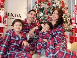 Air Mata Jessica Iskandar Tak Terbendung Curhat Urus 3 Anak