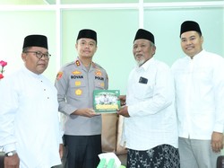 Hari Pertama Bertugas di Gresik, AKBP Rovan Sambangi MUI dan Forkopimda