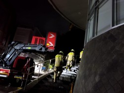 Damkar Gencarkan Pencarian Sisa Korban Kebakaran Glodok Plaza Malam Ini