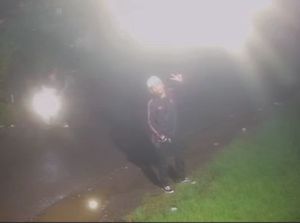 Pos Keamanan Ponpes di Maros Dibakar OTK, Pelaku Sempat Pose 2 Jari ke CCTV Pos Keamanan Ponpes di Maros Dibakar OTK, Pelaku Sempat Pose 2 Jari ke CCTV