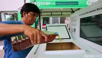 Mengubah Minyak Jelantah Jadi Rupiah