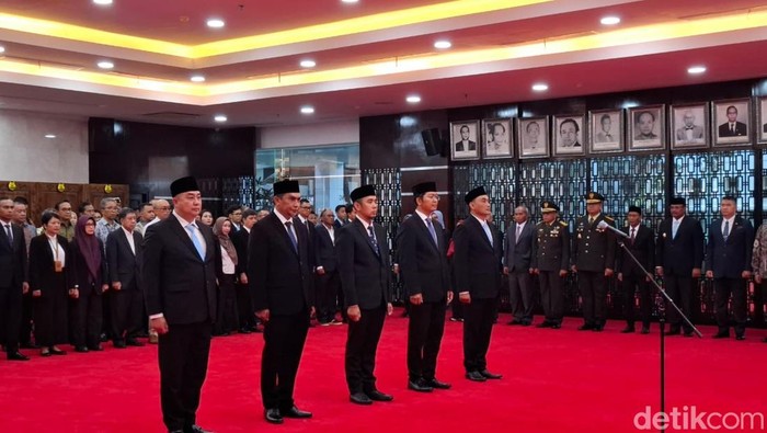 Menteri ESDM Bahlil Lahadalia lantik pejabat baru