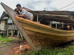 Melihat Pembuatan Perahu Nelayan di Kota Serang Melihat Pembuatan Perahu Nelayan di Kota Serang