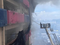 10 Korban Kebakaran Glodok Plaza Belum Ditemukan