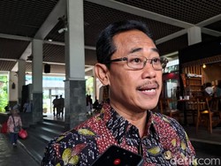 Siswa SDN Pinangsia 01 Belajar dari Rumah Imbas Kebakaran Glodok Plaza