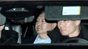 Presiden Korea Selatan Yoon Suk Yeol Jalani Pemeriksaan di Gwacheon
