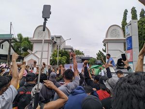 Aturan Wajib Pasang VMS Seharga Rp 20 Juta yang Memberatkan Nelayan Aturan Wajib Pasang VMS Seharga Rp 20 Juta yang Memberatkan Nelayan