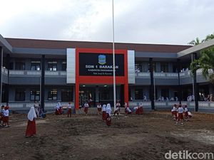 PAUD-SD di Pangandaran Perbolehkan Siswa Bawa HP, tapi... PAUD-SD di Pangandaran Perbolehkan Siswa Bawa HP, tapi...