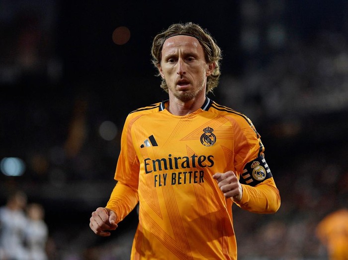 Soccer Football - LaLiga - Valencia v Real Madrid - Estadio de Mestalla, Valencia, Spain - January 3, 2025 Real Madrid's Luka Modric REUTERS/Pablo Morano