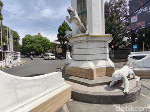 DPKP Kota Bandung Segera Perbaiki Patung Harimau yang Loncat DPKP Kota Bandung Segera Perbaiki Patung Harimau yang Loncat