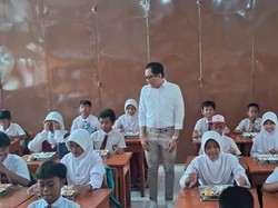 Wamenperin Tinjau Proses MBG Menu Olahan Telur di Jakarta Timur