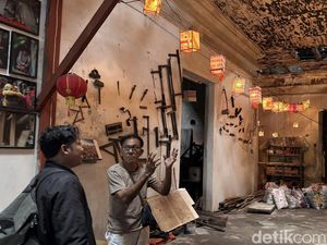 Sukacita Warga Tambak Bayan Sambut Imlek, Hias Kampung dengan Lampion Sukacita Warga Tambak Bayan Sambut Imlek, Hias Kampung dengan Lampion