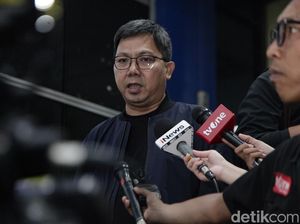 Serba-serbi Amuk Warganet pada Bung Towel Serba-serbi Amuk Warganet pada Bung Towel