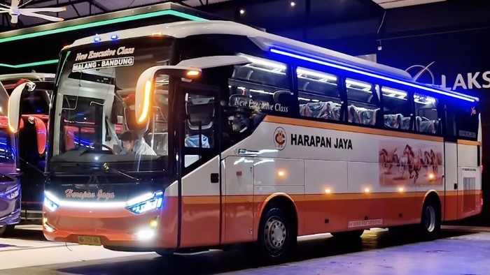 Bus gres PO Harapan Jaya Bus gres PO Harapan Jaya