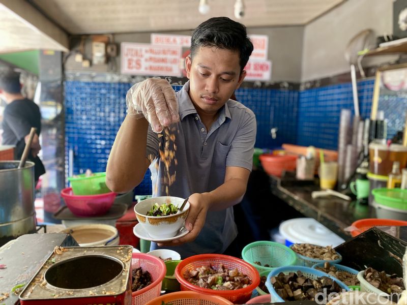 Coto Makassar Syamsul Daeng Ngawing