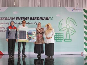 Dorong Energi Bersih, PIS Pasang PLTS di Sekolah